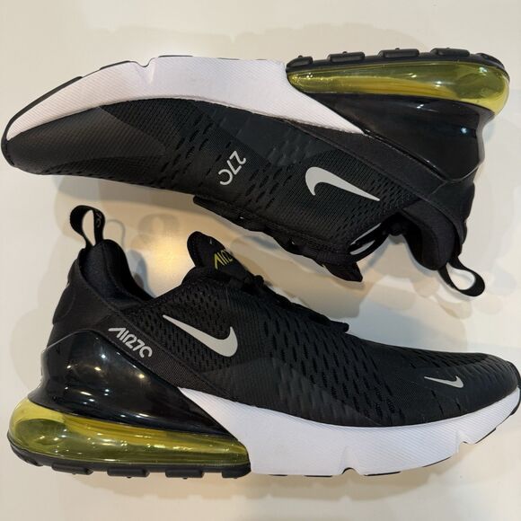 Nike Air Max 270  Sz 11 Nike Air Max 270 FN8006-001 Sneakers Black White Athletic Running Shoes